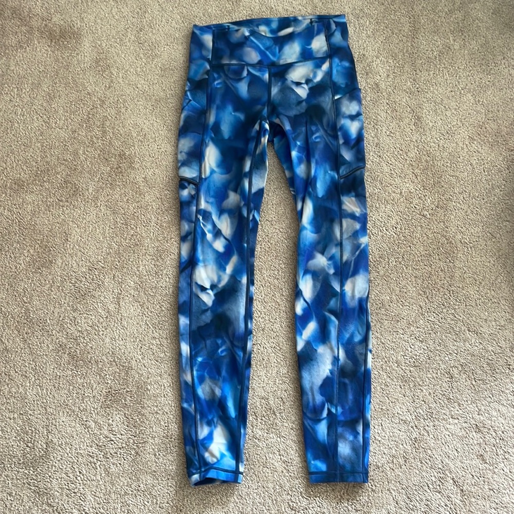 Lululemon speed up pant 25in, blue, gently worn
